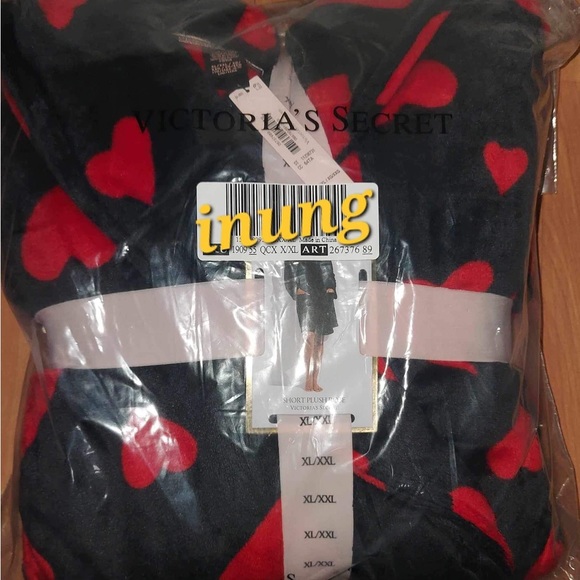 Victoria Secret Plush Robe size XL/XXL NWT - Picture 5 of 6